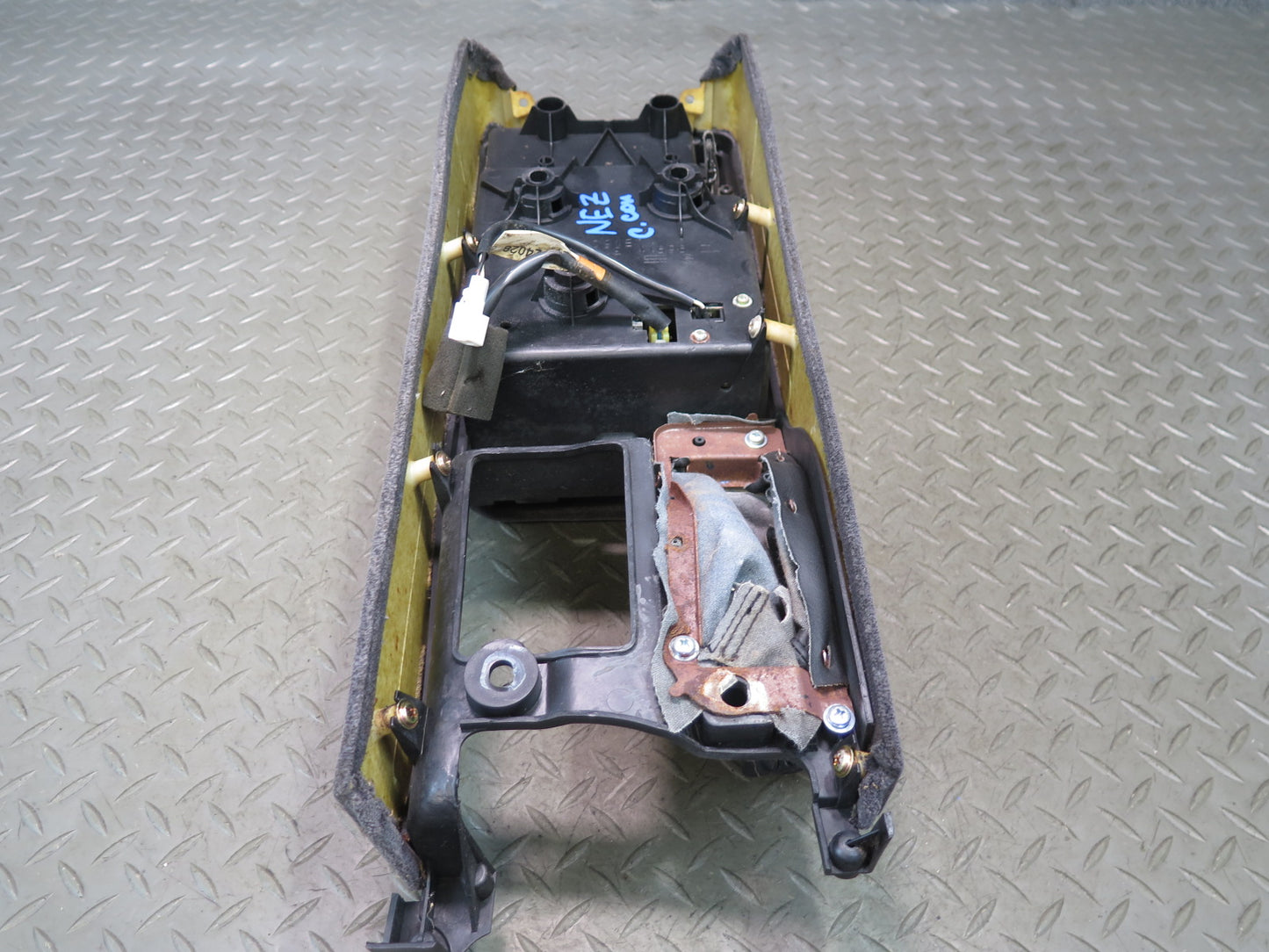 90-96 Nissan Z32 300ZX 2+0 Center Console Trim Cover Panel w Armrest OEM