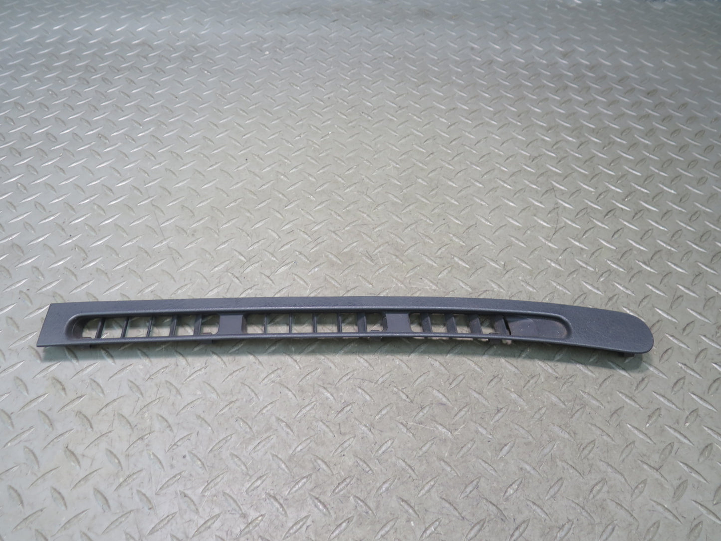 90-96 Nissan Z32 300ZX Set of 2 Dash Front Left & Right Defrost Air Grille OEM