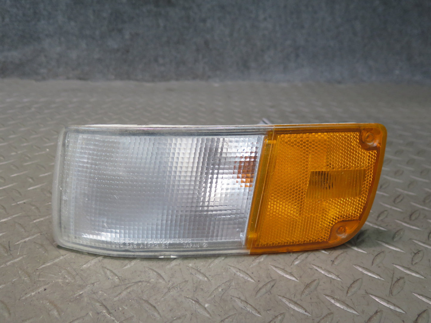 90-96 Nissan Z32 300ZX Set of 2 Front Turn Signal Marker Corner Light Lamp OEM