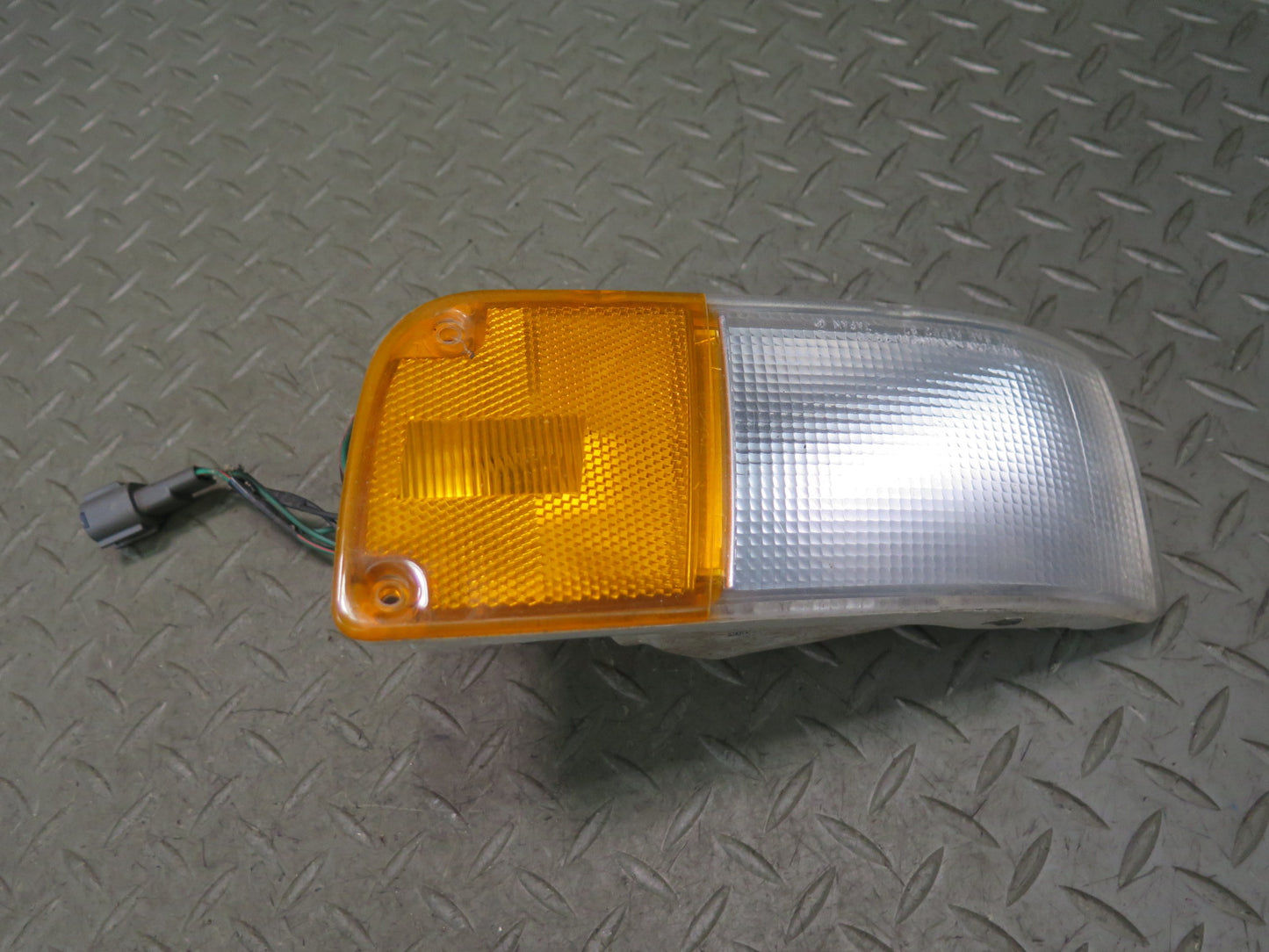 90-96 Nissan Z32 300ZX Set of 2 Front Turn Signal Marker Corner Light Lamp OEM