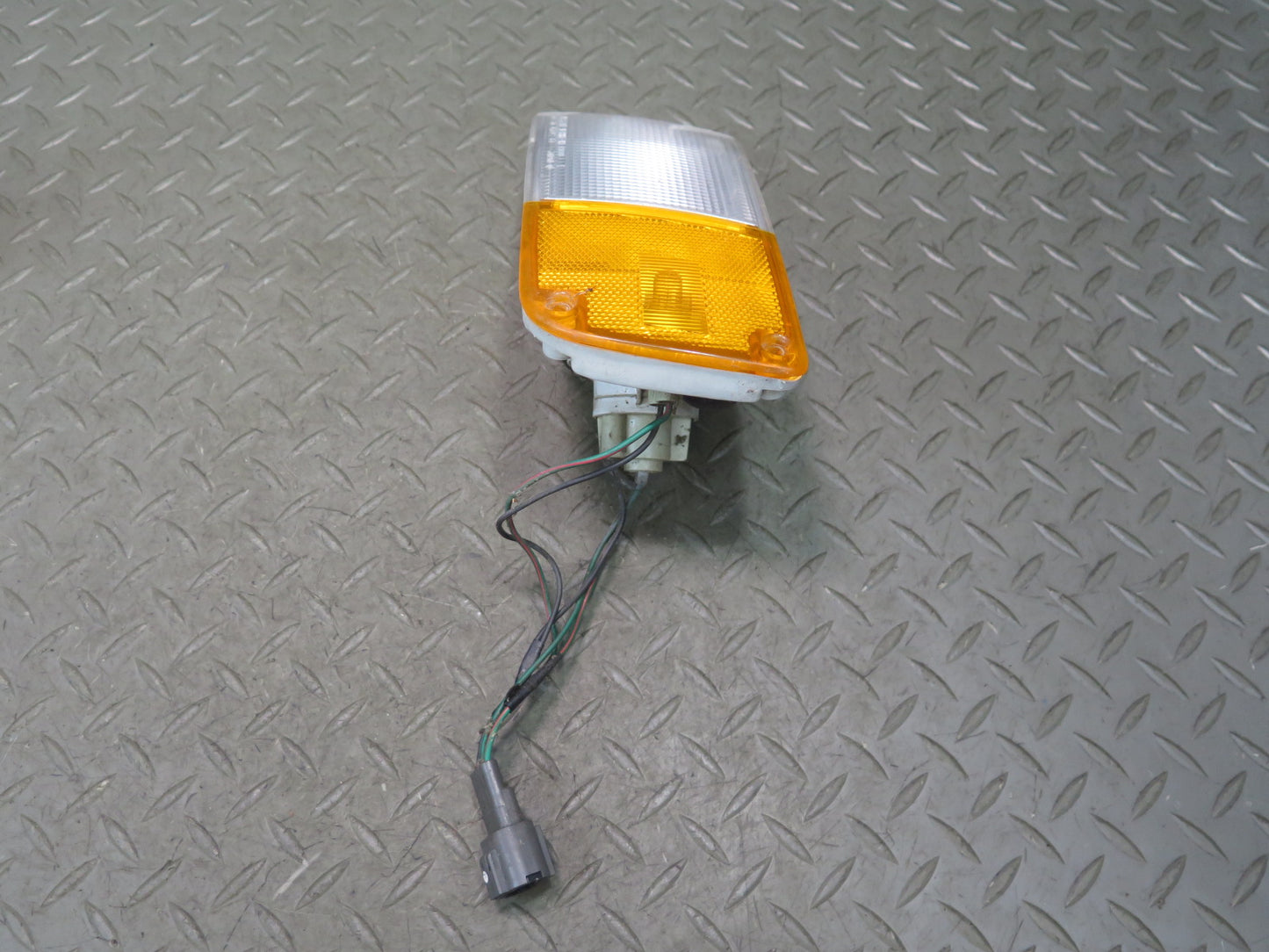 90-96 Nissan Z32 300ZX Set of 2 Front Turn Signal Marker Corner Light Lamp OEM