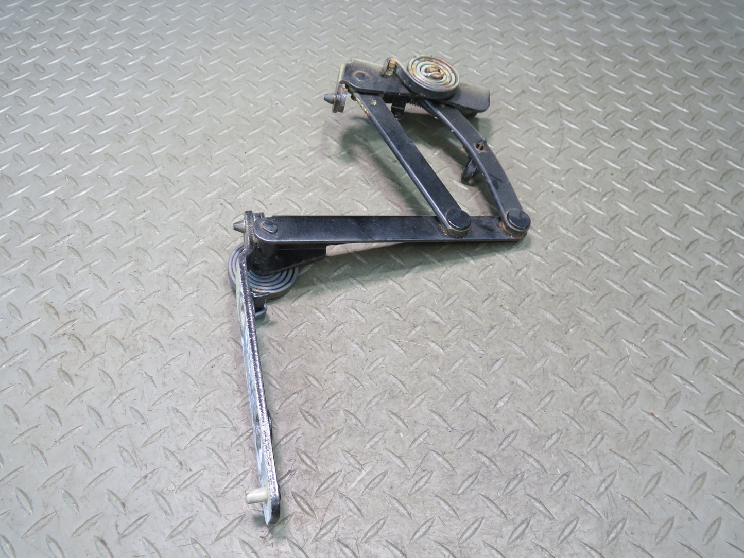 93-96 Nissan Z32 300ZX Convertible Set of 2 Left & Right TOP Roof Hinge OEM