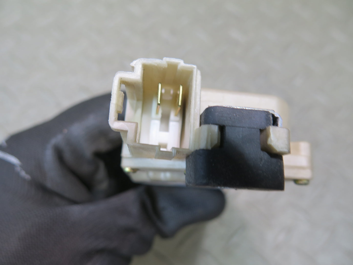 93-96 Nissan Z32 300ZX Convertible Trunk Lock Latch Actuator 84680-46P00 OEM