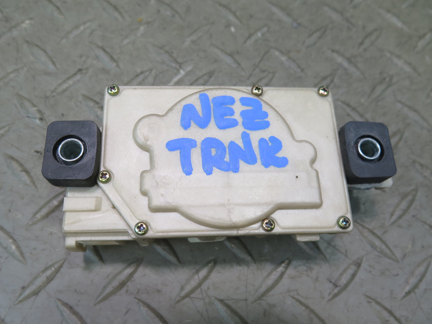 93-96 Nissan Z32 300ZX Convertible Trunk Lock Latch Actuator 84680-46P00 OEM