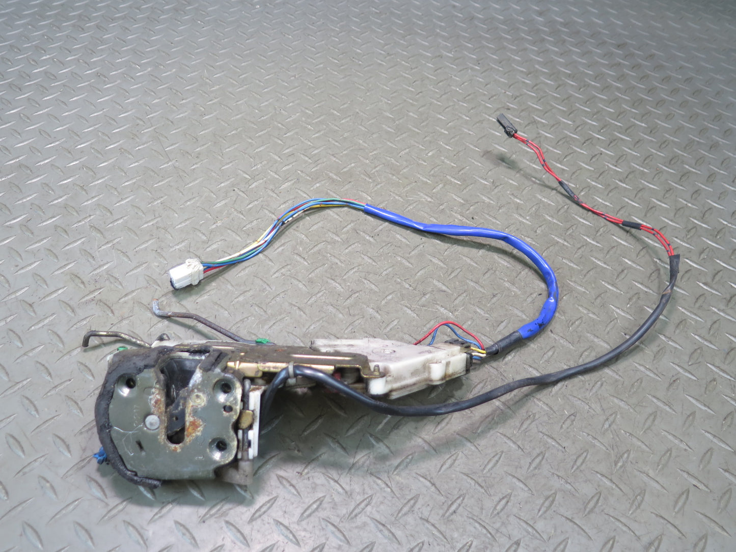 90-96 Nissan Z32 300ZX Left Door Lock Latch Actuator 80551-45P00 OEM