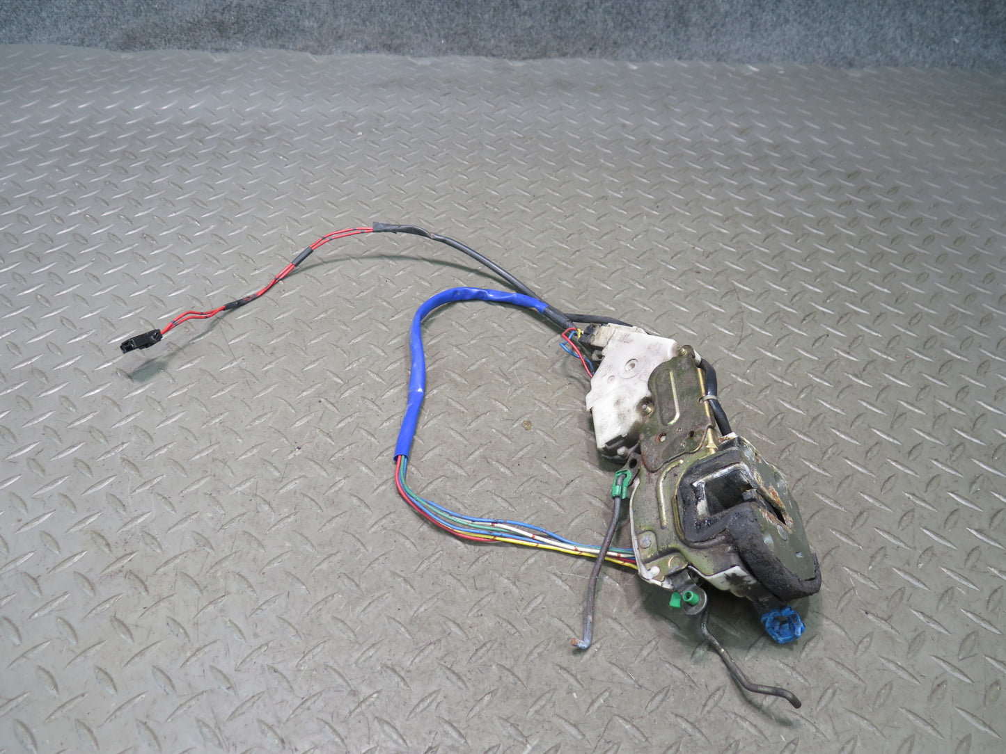 90-96 Nissan Z32 300ZX Left Door Lock Latch Actuator 80551-45P00 OEM