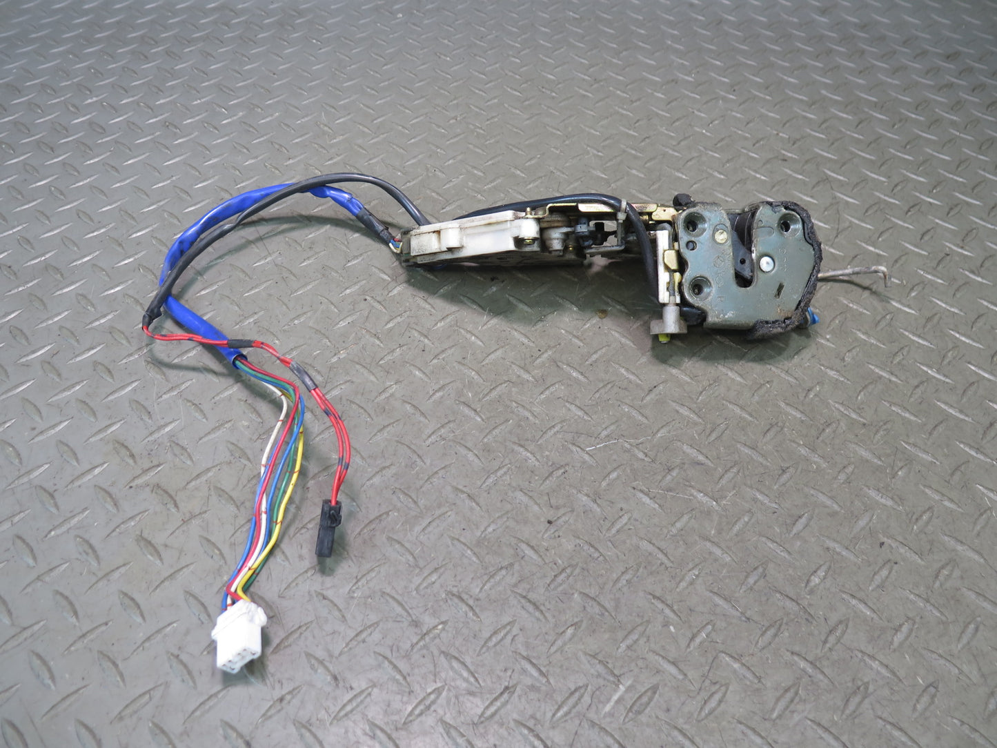 90-96 Nissan Z32 300ZX Right Door Lock Latch Actuator 80550-45P00 OEM