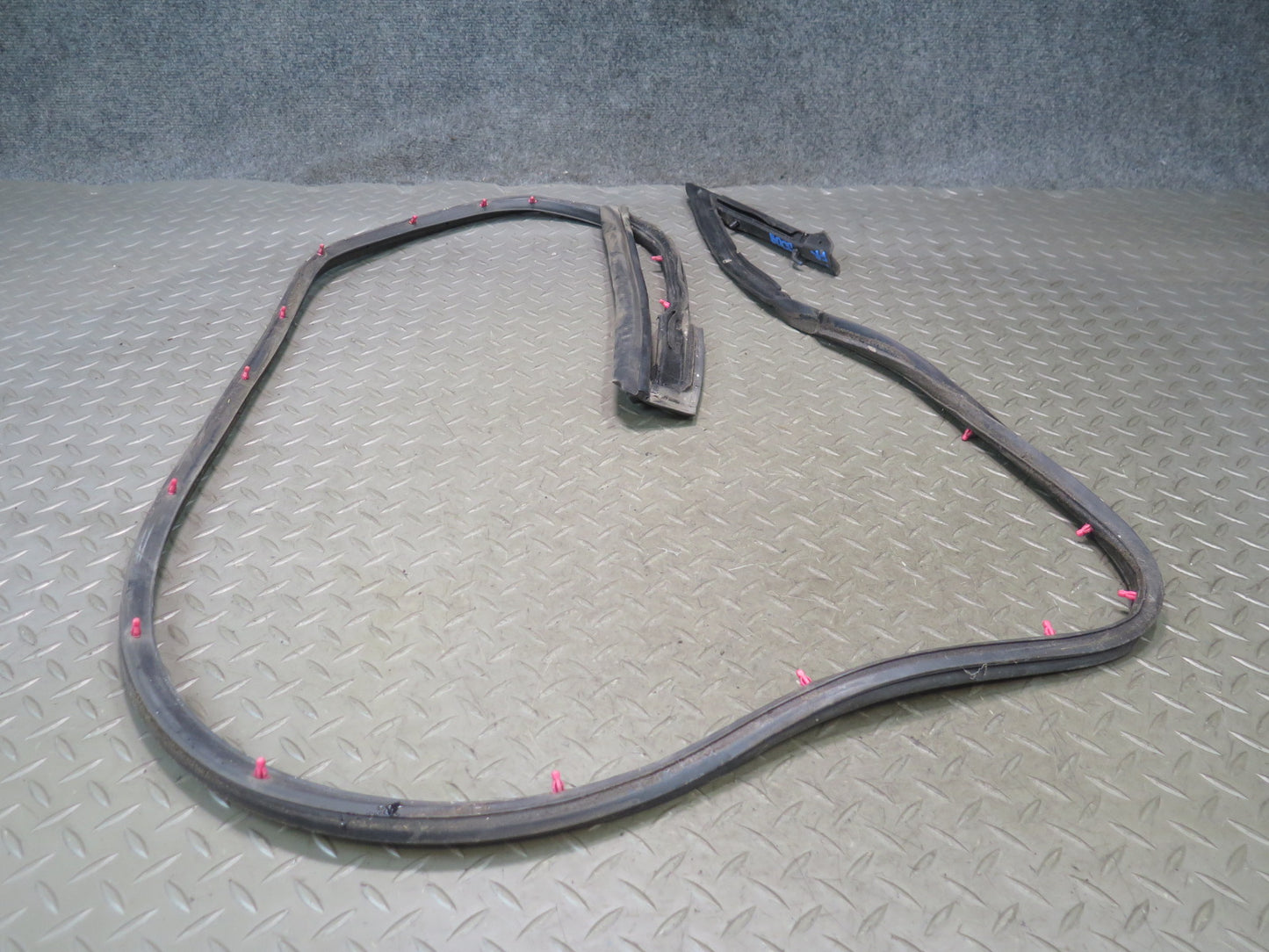 90-96 Nissan Z32 300ZX Right Door Weatherstrip Rubber Seal Gasket OEM