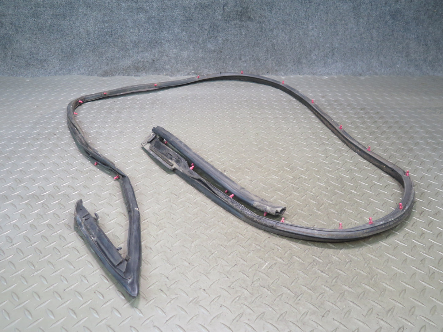 90-96 Nissan Z32 300ZX Right Door Weatherstrip Rubber Seal Gasket OEM