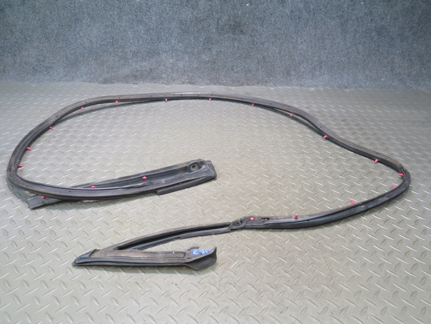 90-96 Nissan Z32 300ZX Right Door Weatherstrip Rubber Seal Gasket OEM