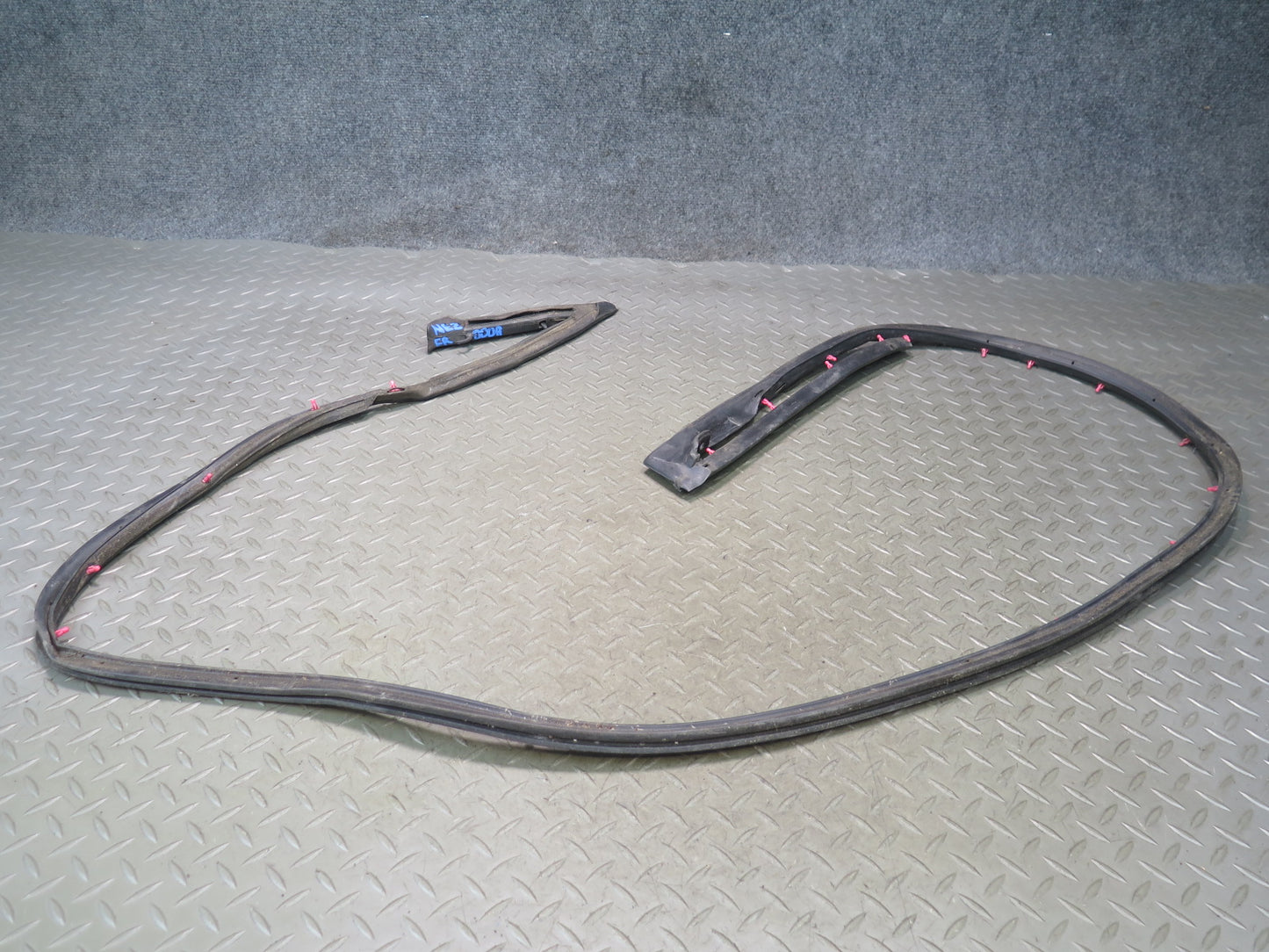 90-96 Nissan Z32 300ZX Right Door Weatherstrip Rubber Seal Gasket OEM