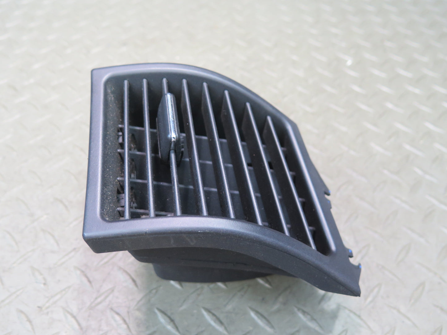 94-99 Mercedes W140 C140 S500 Dash Front Left A/C Air Vent Black OEM