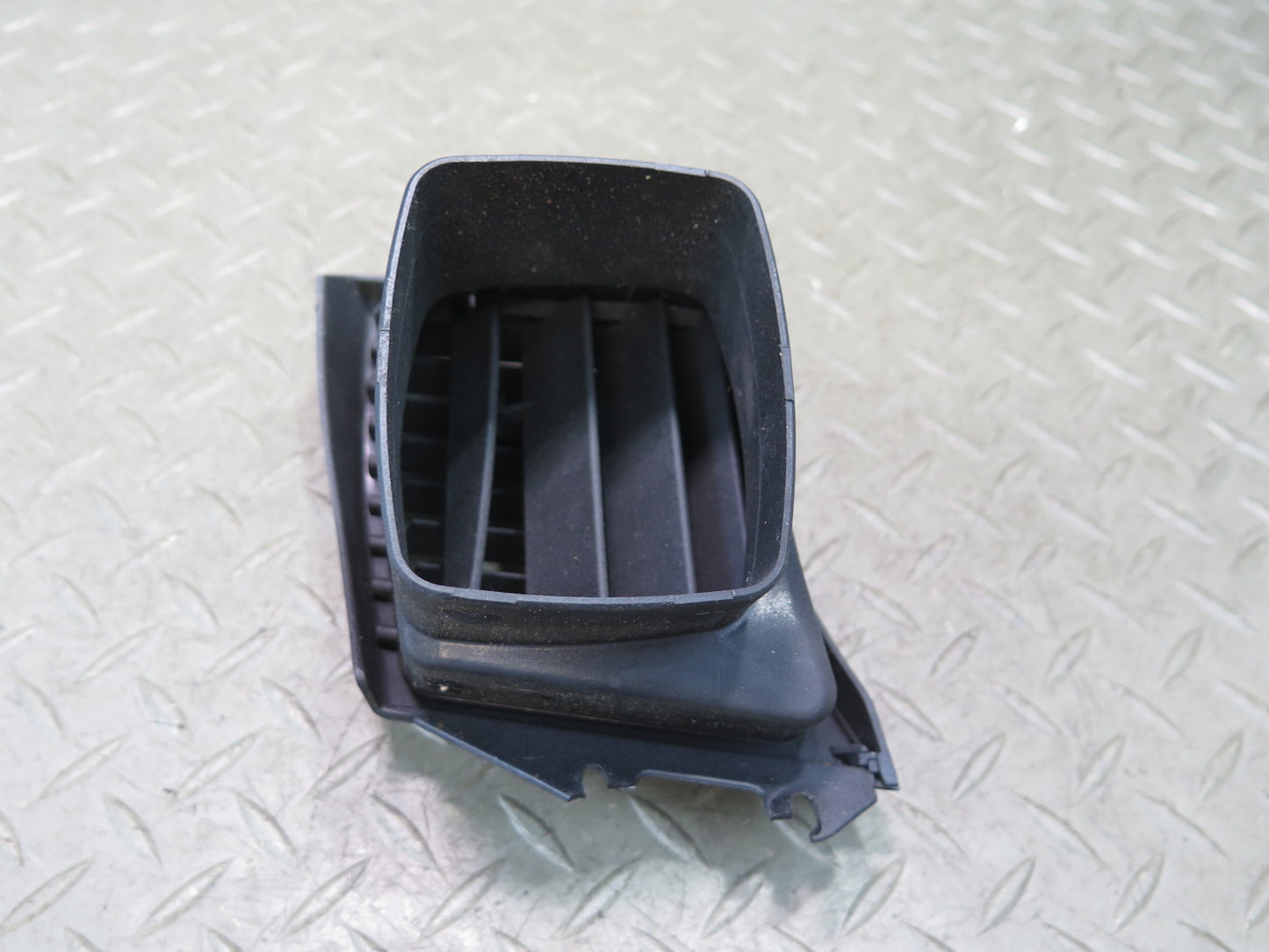 94-99 Mercedes W140 C140 S500 Dash Front Left A/C Air Vent Black OEM