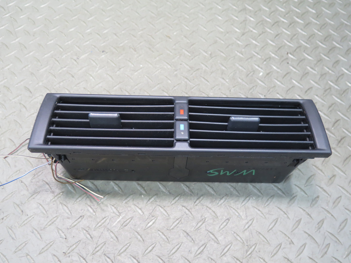 94-99 Mercedes W140 S420 S500 Dash Center A/C Air Vent 1408300554 OEM