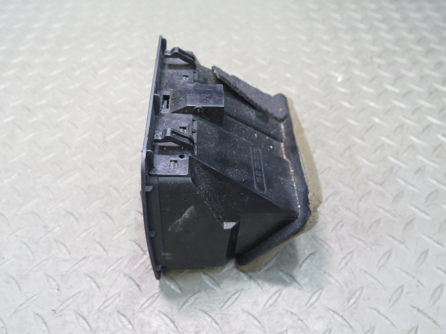 94-99 Mercedes W140 S500 Rear Center Console A/C Air Vent 1408300654 OEM