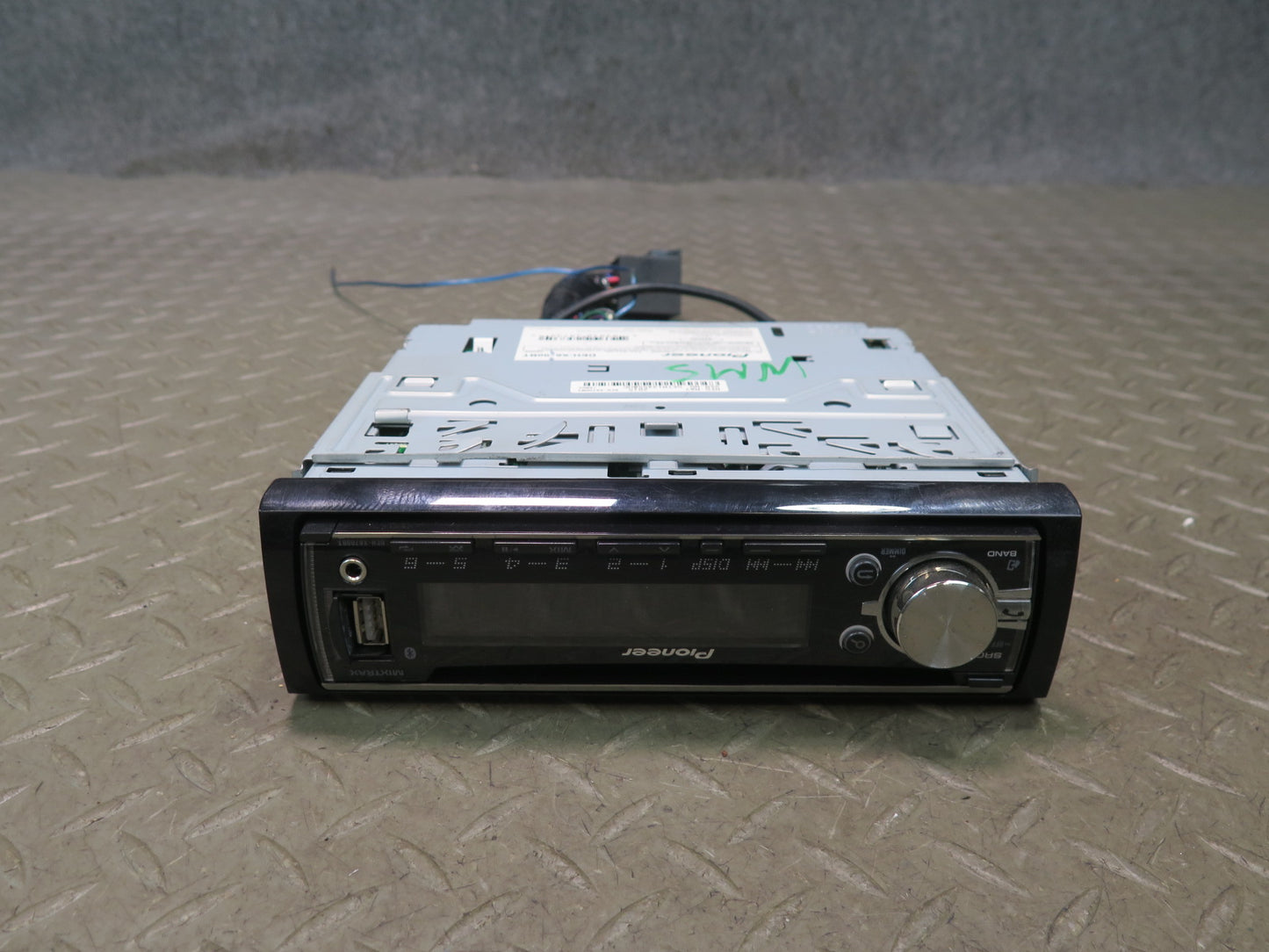 Pioneer DEH-X6700BT 1-DIN Radio Bluetooth USB AUX CD Player Receiver