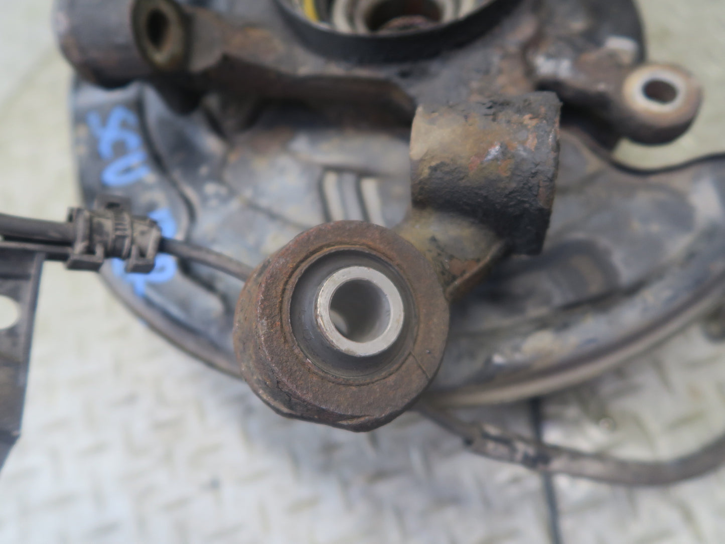 92-00 Lexus UZZ30L SC300 SC400 RWD Rear Right Spindle Knuckle Wheel Hub 115K OEM