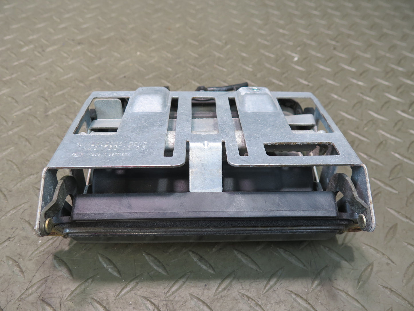 94-99 Mercedes W140 S500 S420 Rear Trunk Lid Open Release Handle 1408002675 OEM