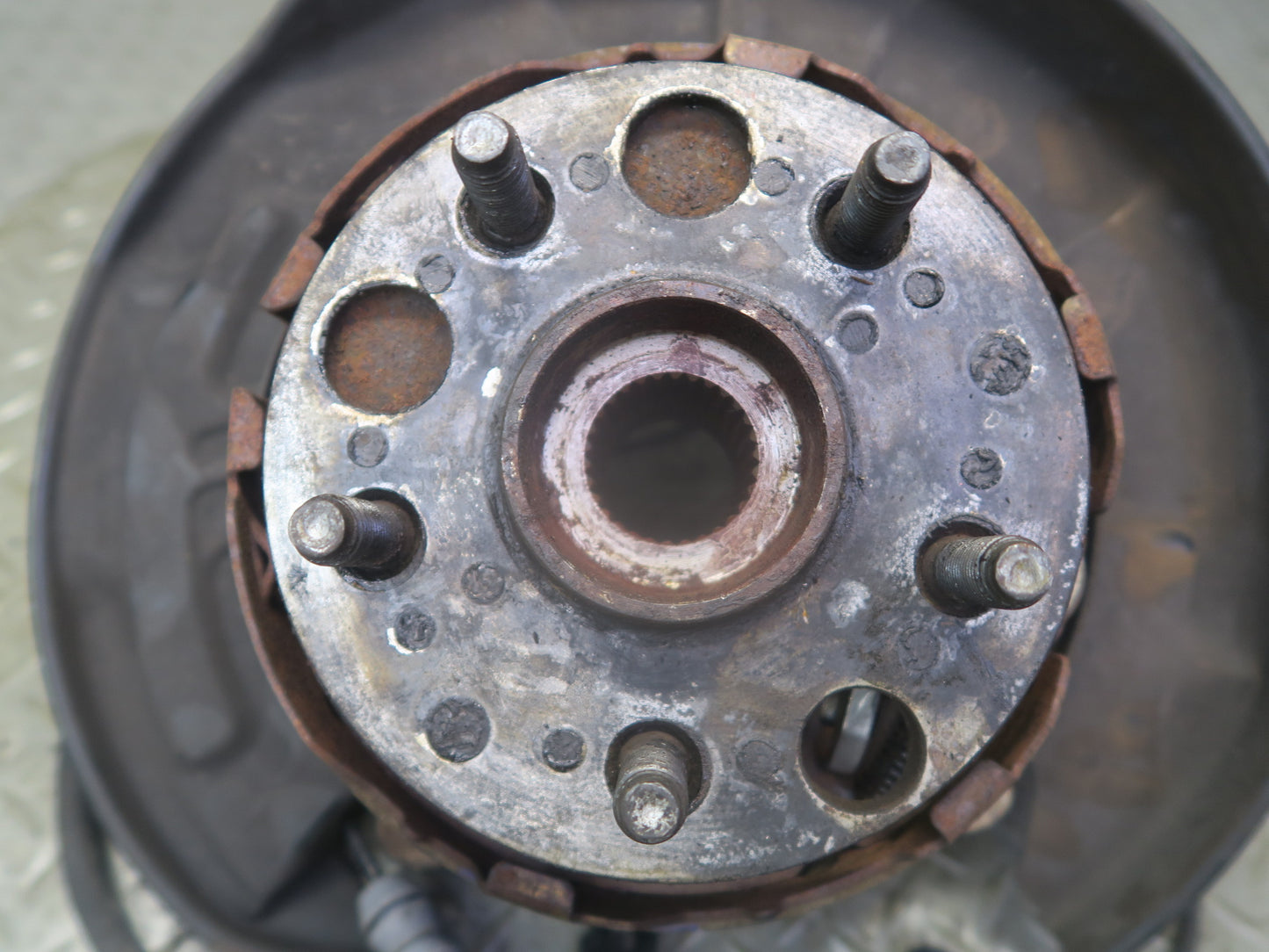 92-00 Lexus UZZ30L SC300 SC400 RWD Rear Left Spindle Knuckle Wheel Hub 115K OEM