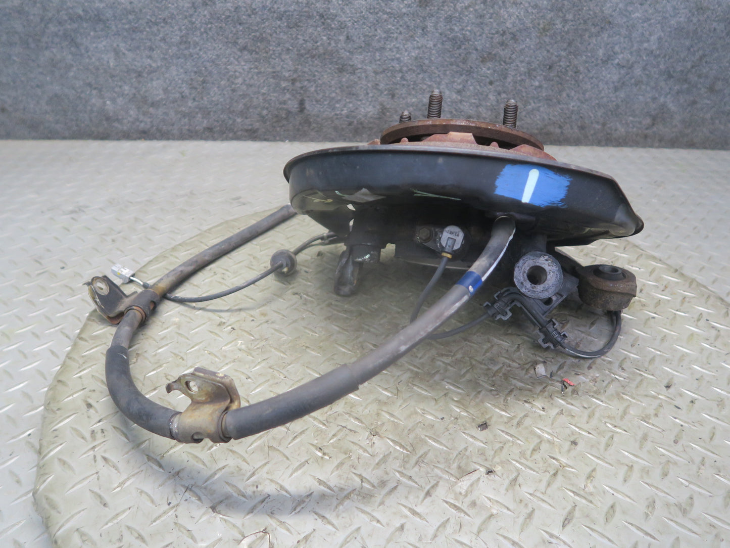 92-00 Lexus UZZ30L SC300 SC400 RWD Rear Left Spindle Knuckle Wheel Hub 115K OEM