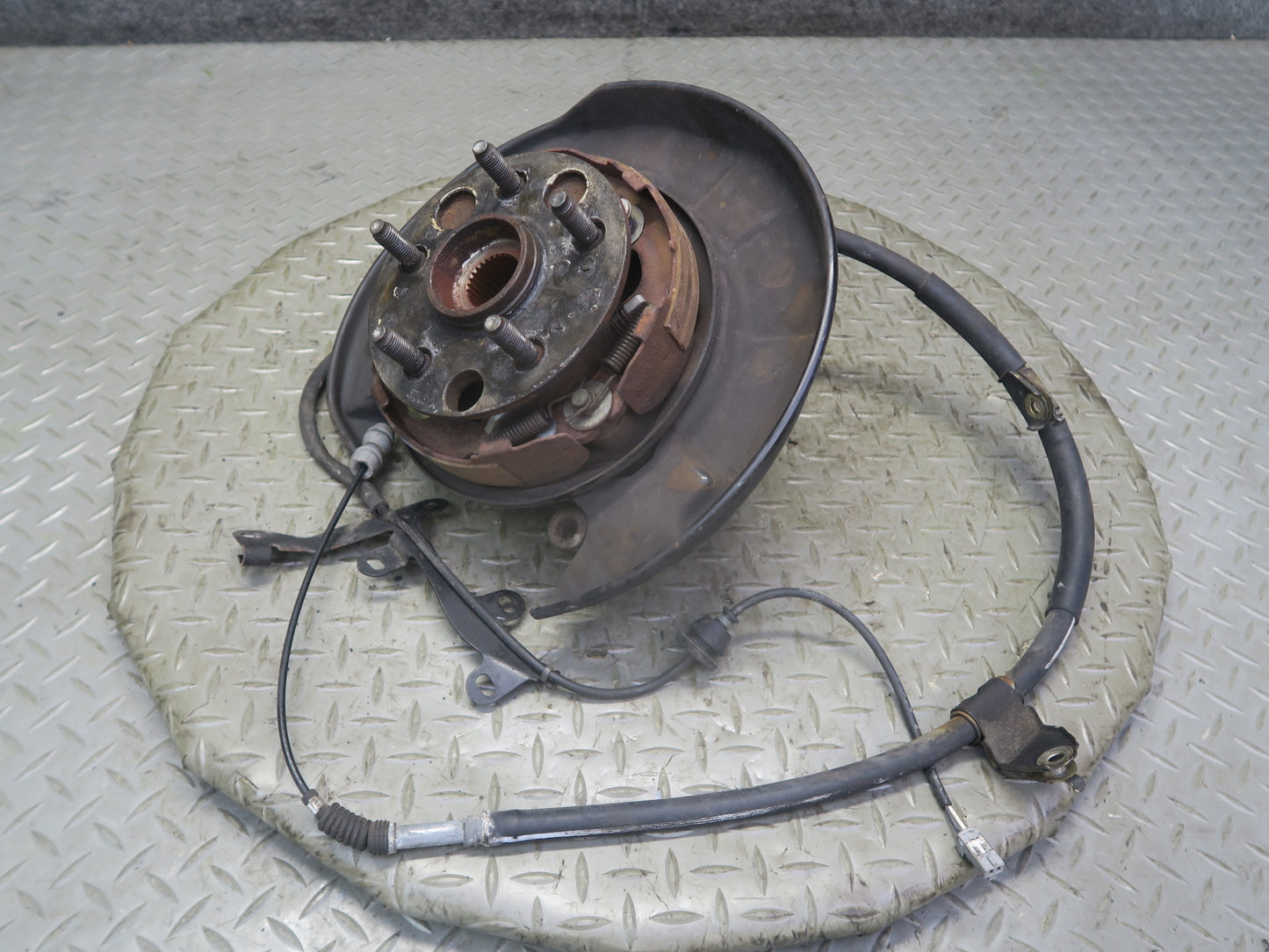 92-00 Lexus UZZ30L SC300 SC400 RWD Rear Left Spindle Knuckle Wheel Hub 115K OEM
