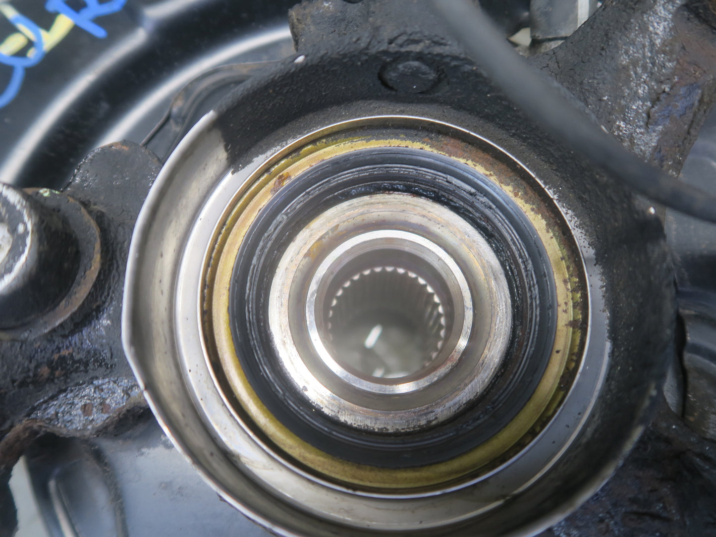 92-00 Lexus UZZ30L SC300 SC400 RWD Rear Left Spindle Knuckle Wheel Hub 115K OEM