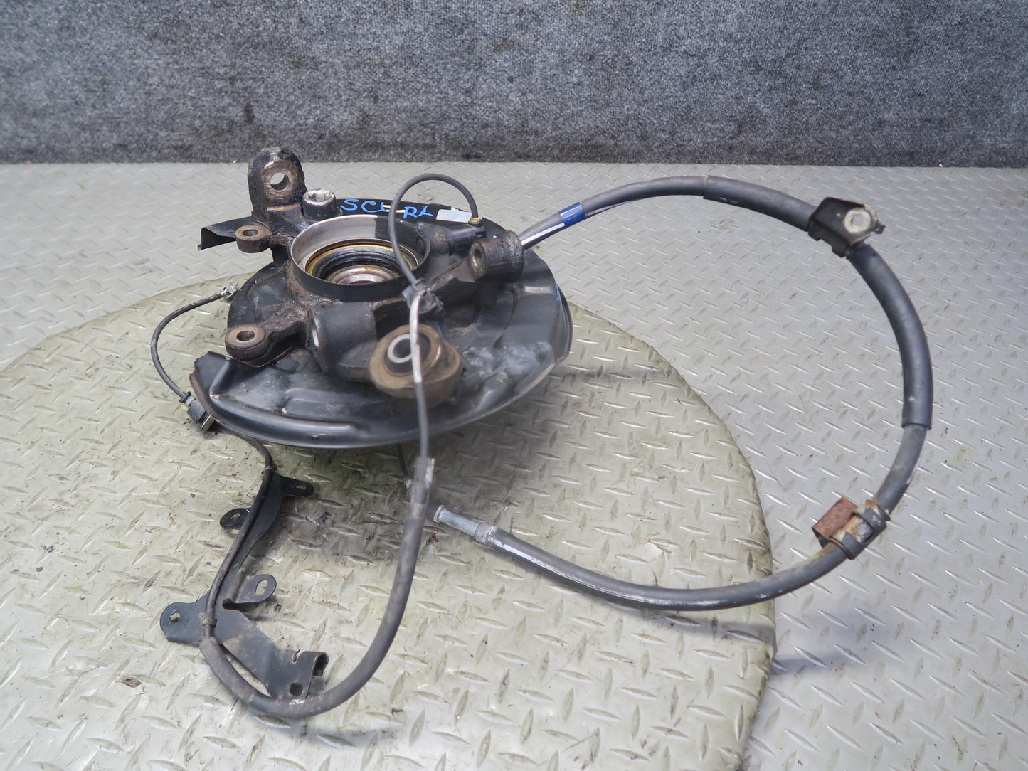 92-00 Lexus UZZ30L SC300 SC400 RWD Rear Left Spindle Knuckle Wheel Hub 115K OEM