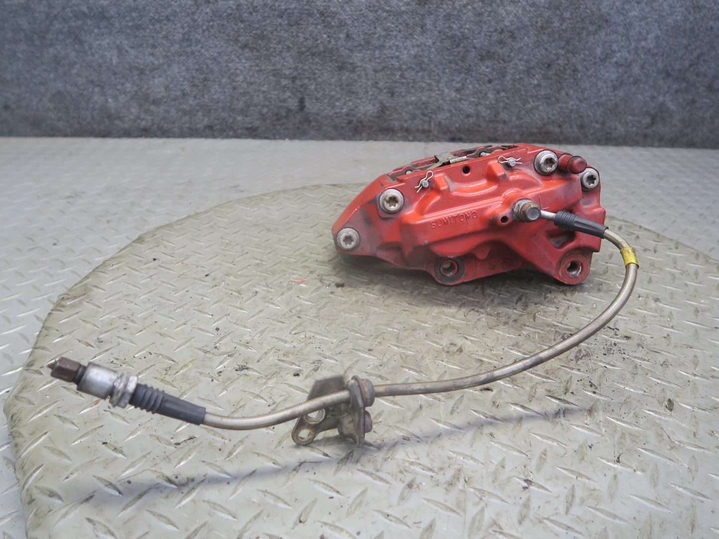 95-00 Lexus UCF20L LS400 Set of 2 Front Left Right Brake Caliper Sumitomo OEM