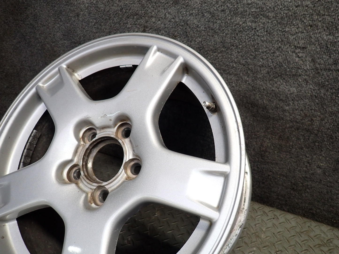 97-99 Chevrolet Corvette C5 Front R17" Alloy Wheel Rim 17x8.5 ET58 OEM