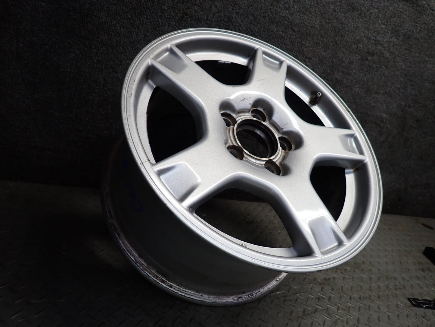 97-99 Chevrolet Corvette C5 Front R17" Alloy Wheel Rim 17x8.5 ET58 OEM