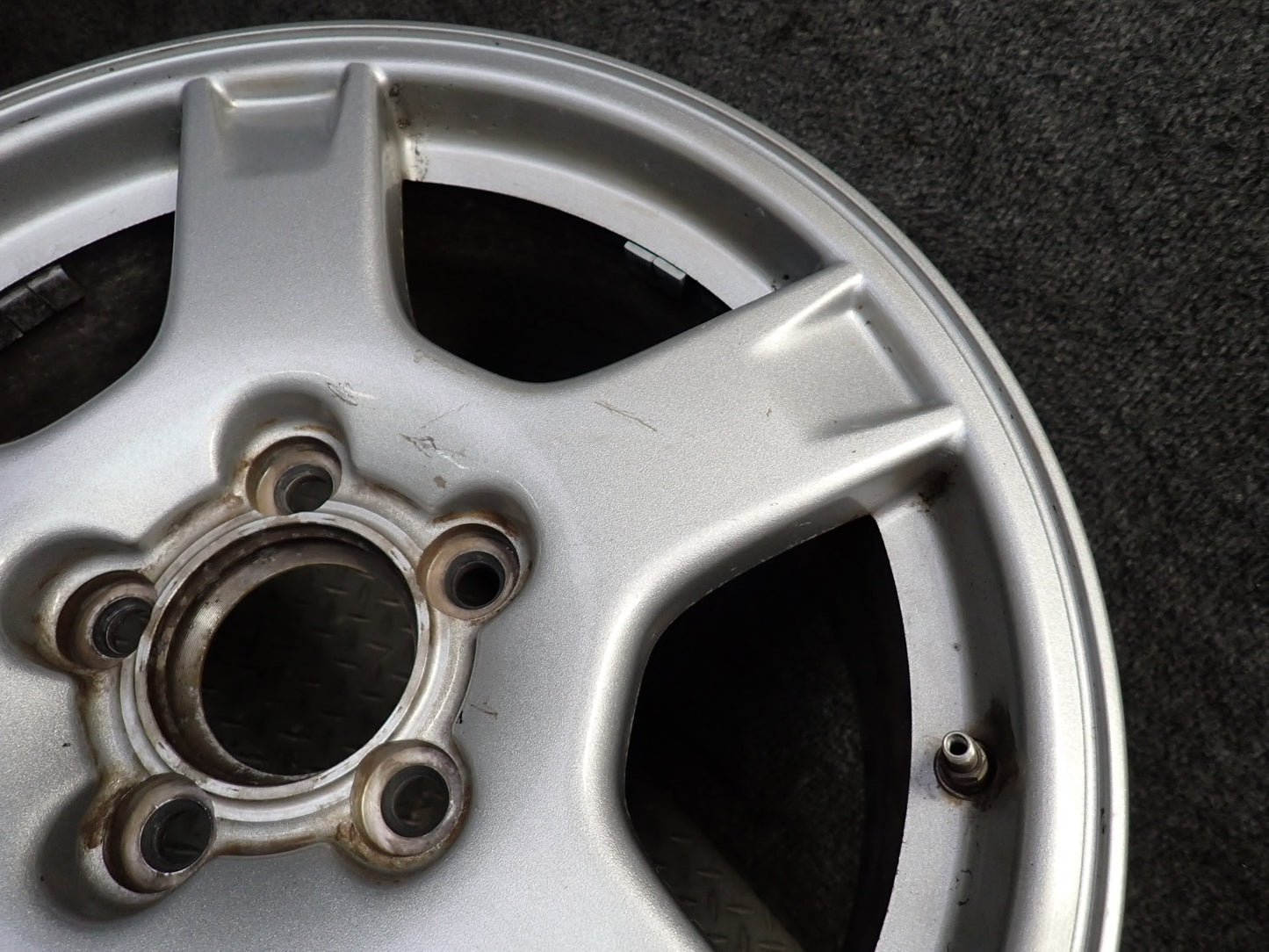 97-99 Chevrolet Corvette C5 Front R17" Alloy Wheel Rim 17x8.5 ET58 OEM