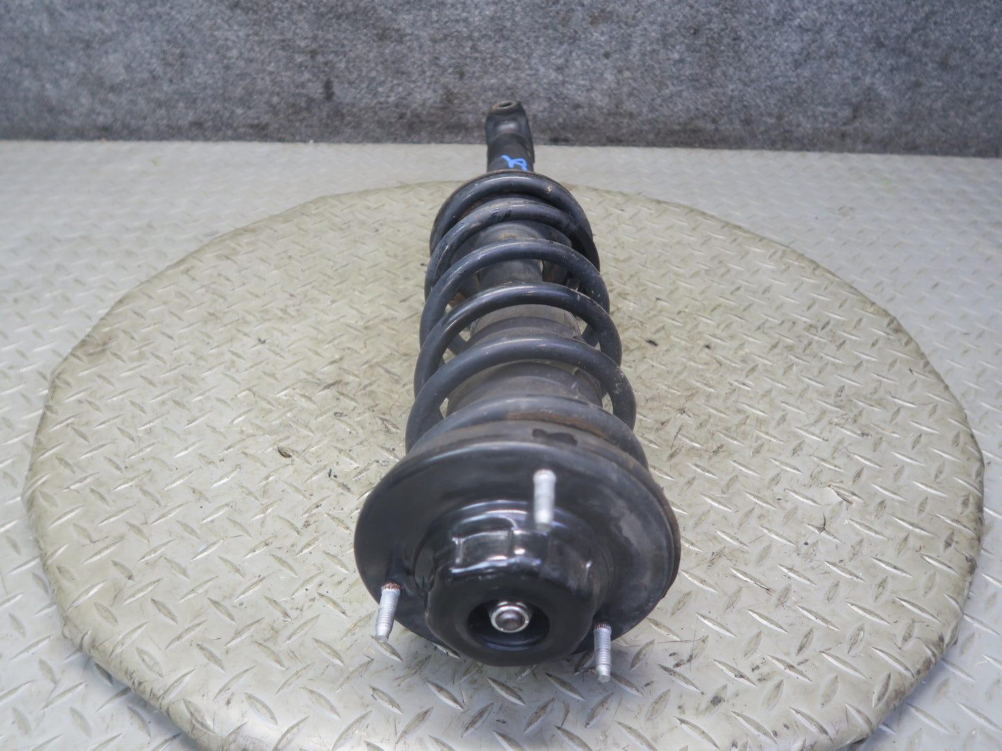 97-00 Lexus UZZ30L SC400 RWD Set of 2 Rear Left & Right Strut Shock Absorber KYB