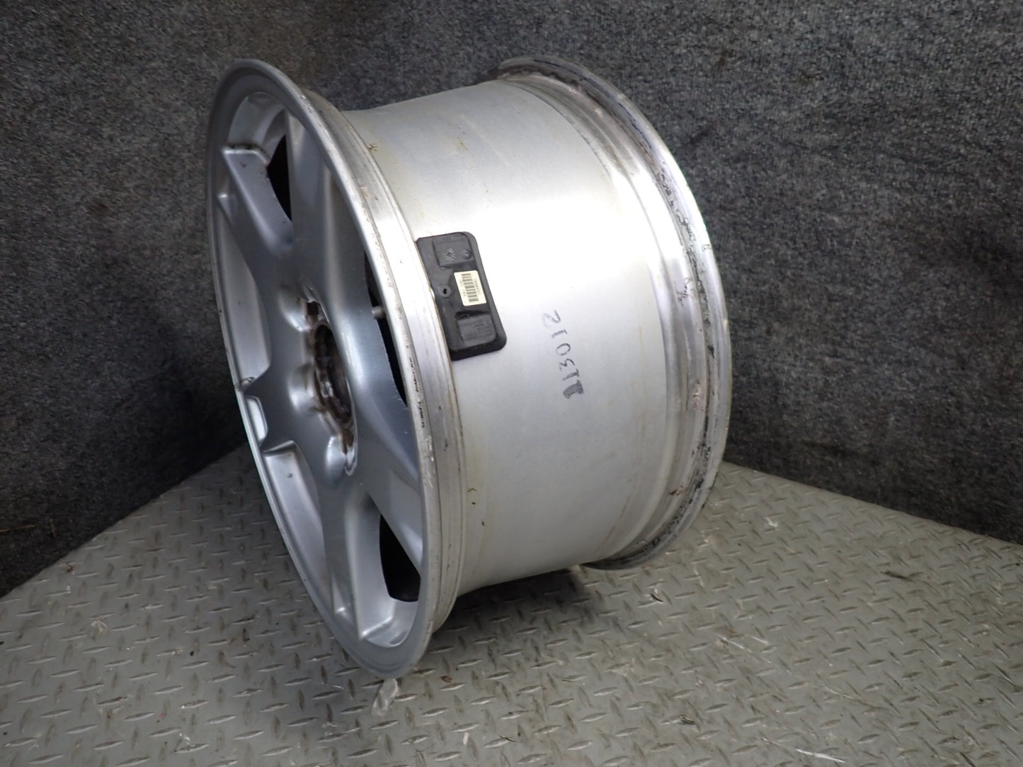 97-99 Chevrolet Corvette C5 Front R17" Alloy Wheel Rim 17x8.5 ET58 OEM
