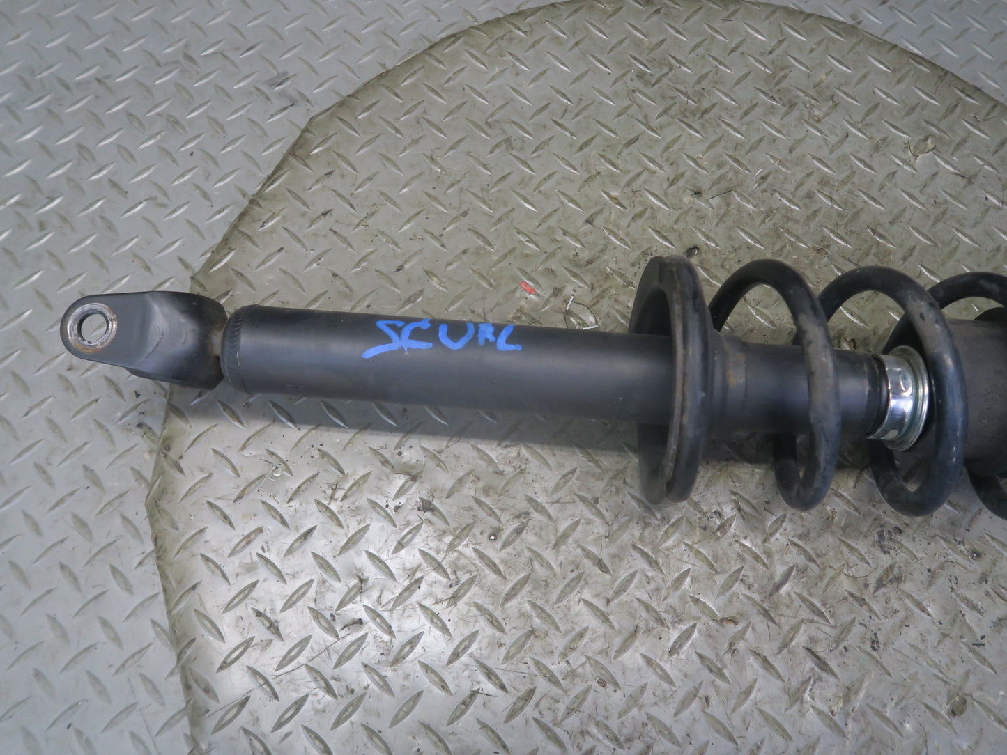97-00 Lexus UZZ30L SC400 RWD Set of 2 Rear Left & Right Strut Shock Absorber KYB