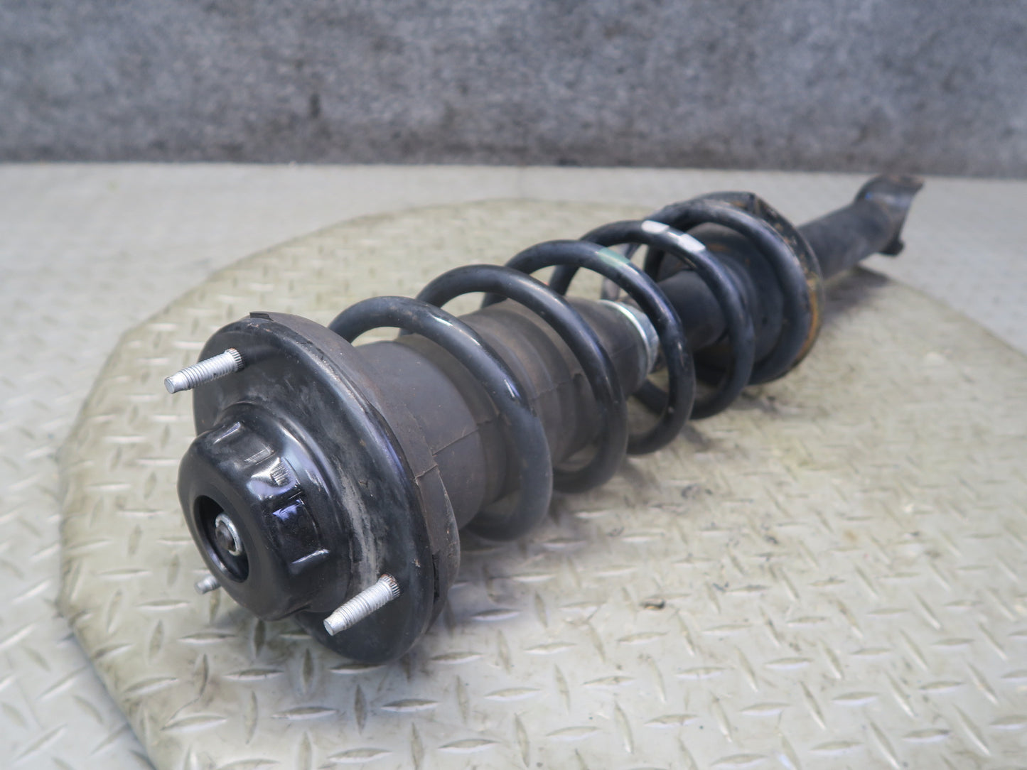 97-00 Lexus UZZ30L SC400 RWD Set of 2 Rear Left & Right Strut Shock Absorber KYB
