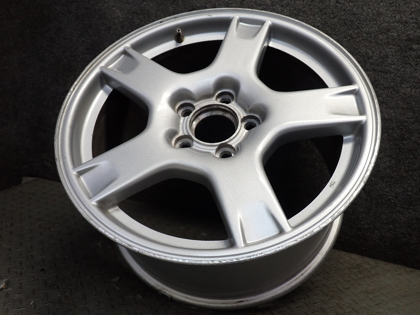 97-99 Chevrolet Corvette C5 Rear R18" Alloy Wheel Rim 18x9.5 ET61 OEM