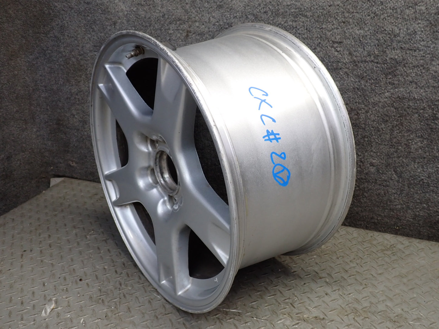 97-99 Chevrolet Corvette C5 Rear R18" Alloy Wheel Rim 18x9.5 ET61 OEM