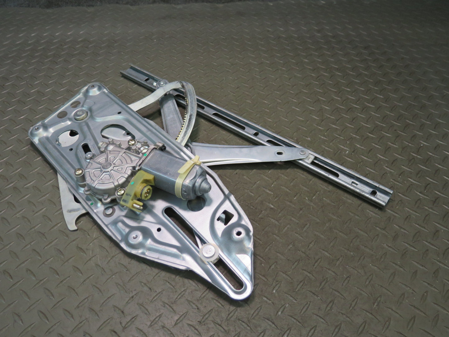 94-99 Mercedes W140 S420 S500 Front Right Door Window Regulator w Motor OEM