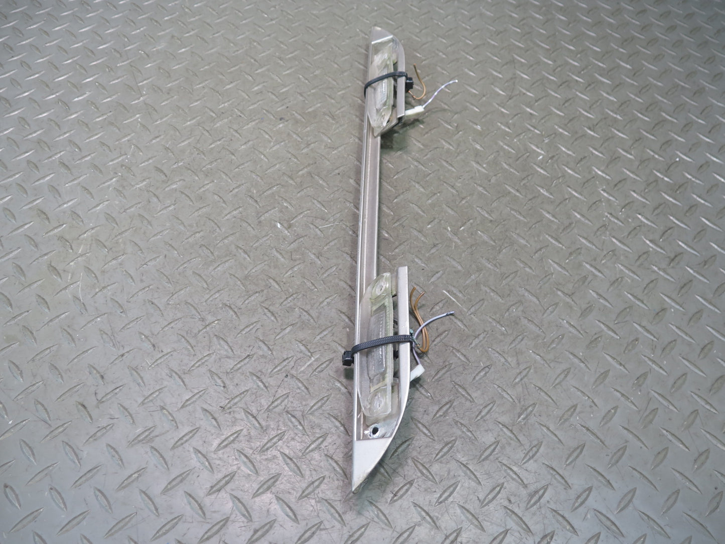 94-99 Mercedes W140 S-class Rear Trunk Lid License Plate Trim w Light Silver OEM