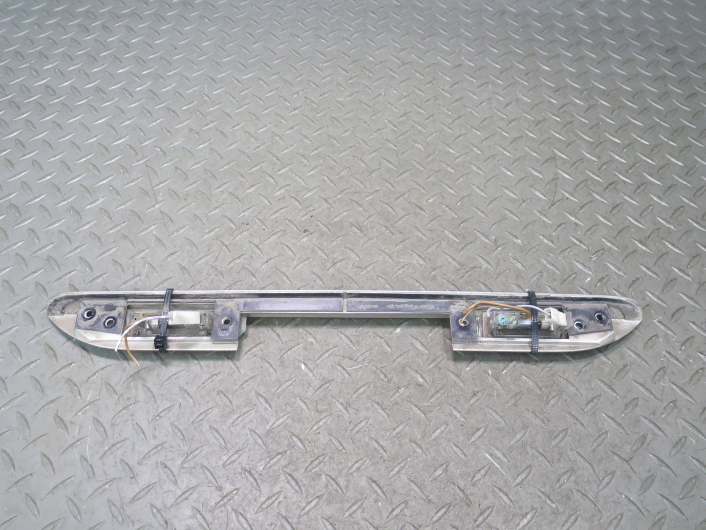 94-99 Mercedes W140 S-class Rear Trunk Lid License Plate Trim w Light Silver OEM