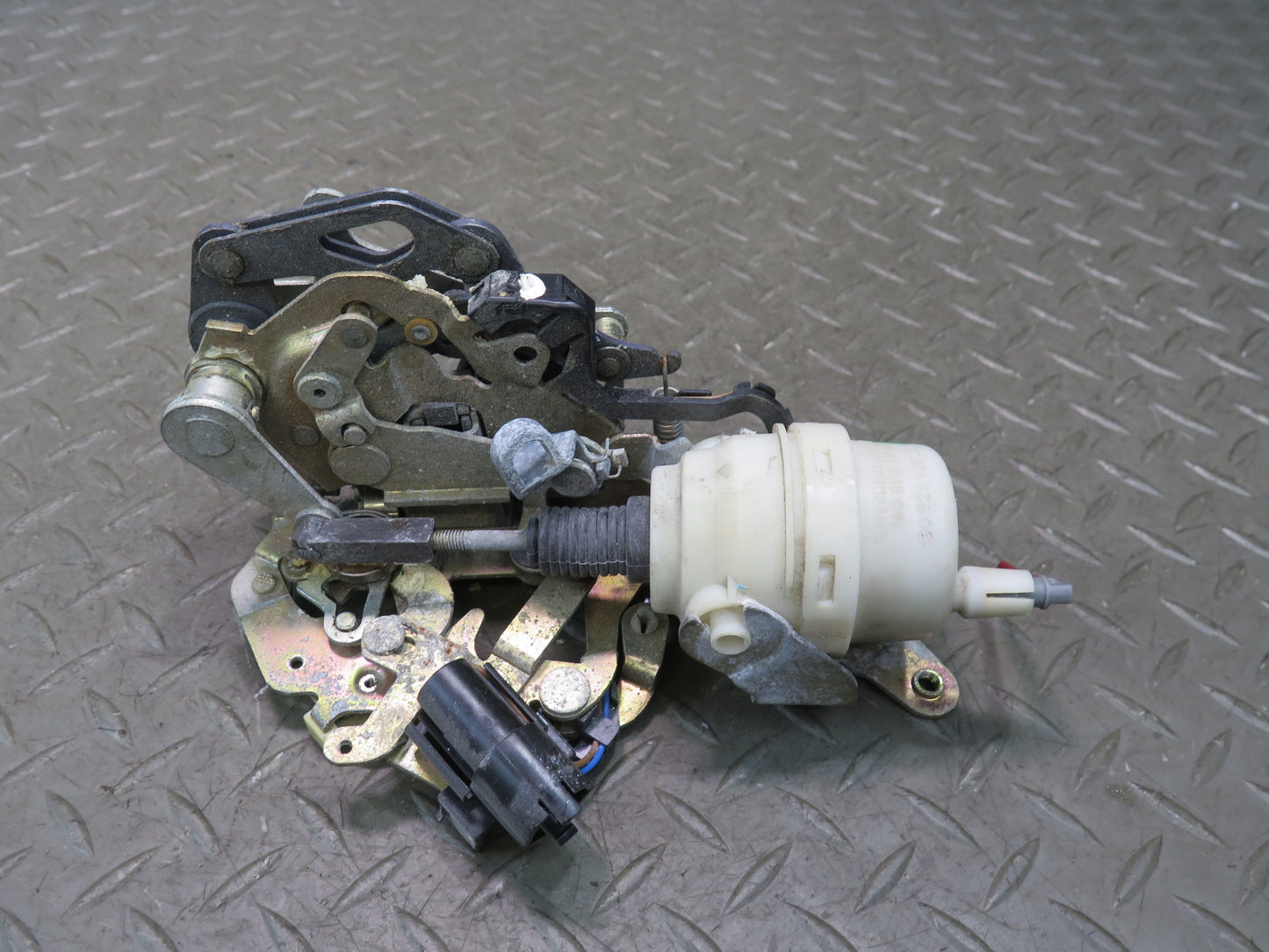 94-99 Mercedes W140 S420 S500 Rear Left Door Lock Latch Actuator OEM