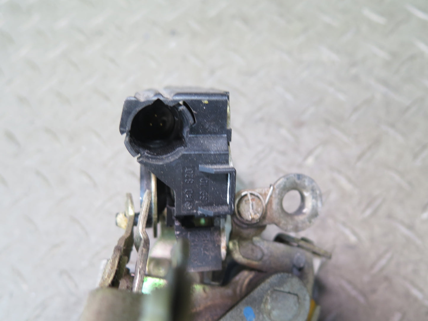 94-99 Mercedes W140 S420 S500 Front Left Door Lock Latch Actuator OEM
