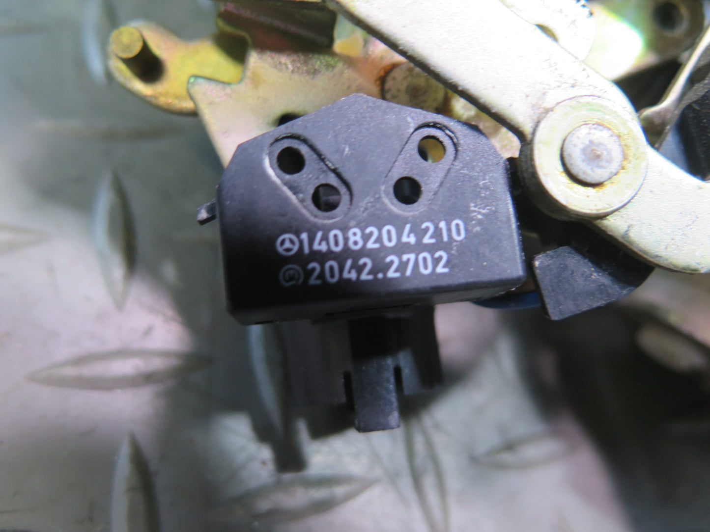 94-99 Mercedes W140 S420 S500 Rear Right Door Lock Latch Actuator 1408204210 OEM