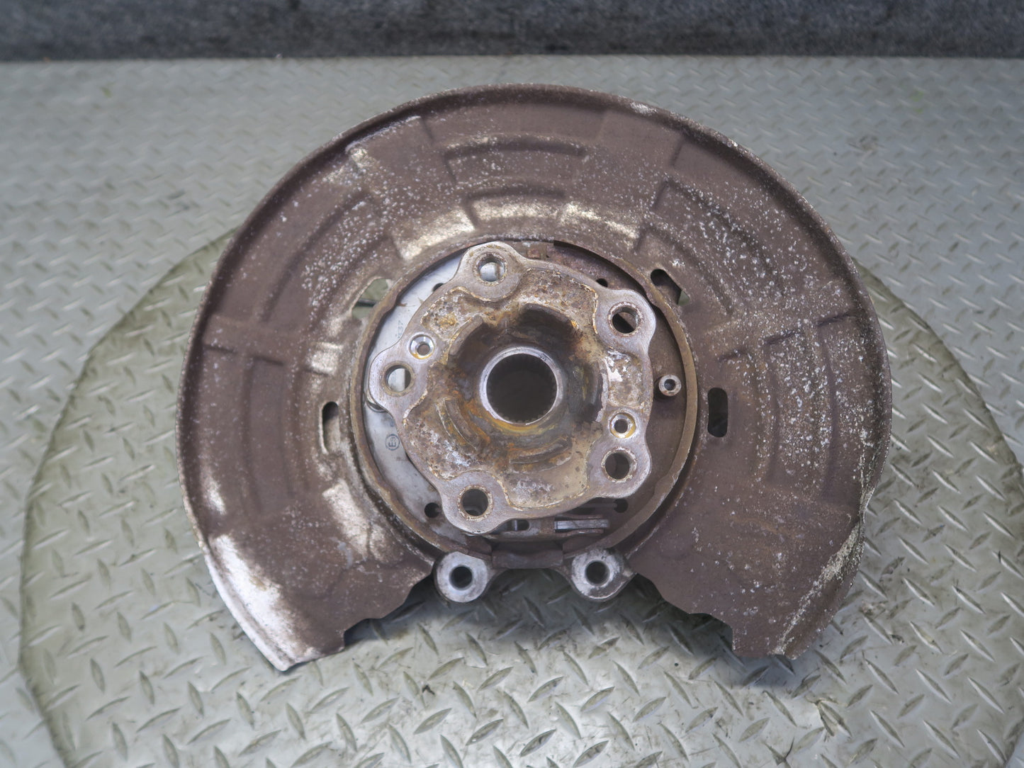 2015-2020 BMW F82 F83 M4 Rear Left Side Spindle Knuckle Wheel Hub Bearing