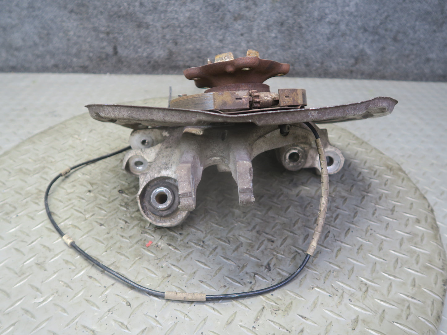 2015-2020 BMW F82 F83 M4 Rear Left Side Spindle Knuckle Wheel Hub Bearing