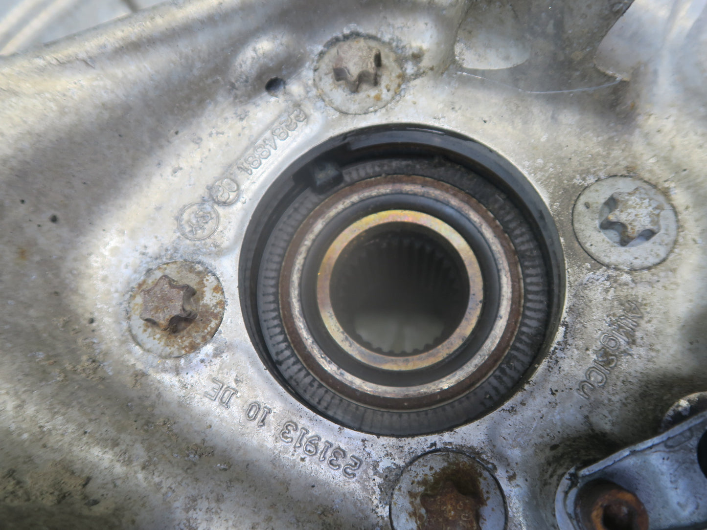 2015-2020 BMW F82 F83 M4 Rear Left Side Spindle Knuckle Wheel Hub Bearing