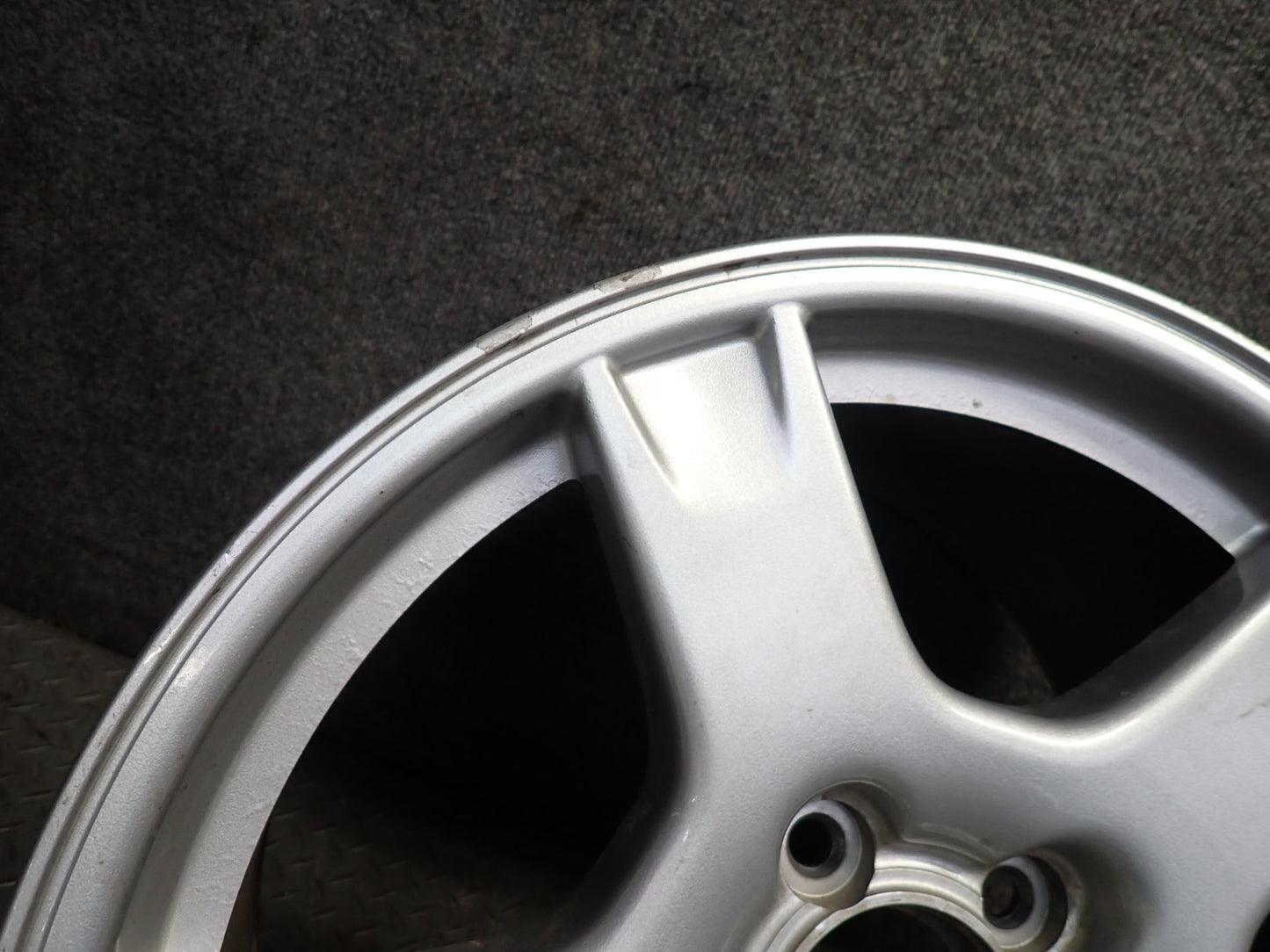 97-99 Chevrolet Corvette C5 Rear R18" Alloy Wheel Rim 18x9.5 ET61 OEM