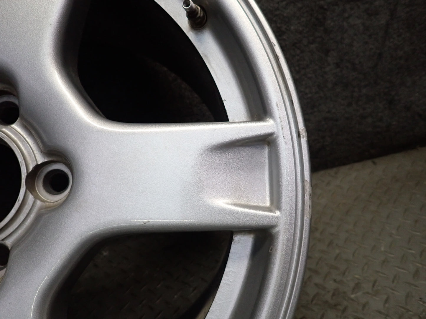 97-99 Chevrolet Corvette C5 Rear R18" Alloy Wheel Rim 18x9.5 ET61 OEM