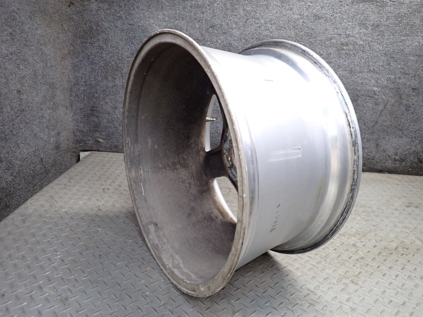 97-99 Chevrolet Corvette C5 Rear R18" Alloy Wheel Rim 18x9.5 ET61 OEM