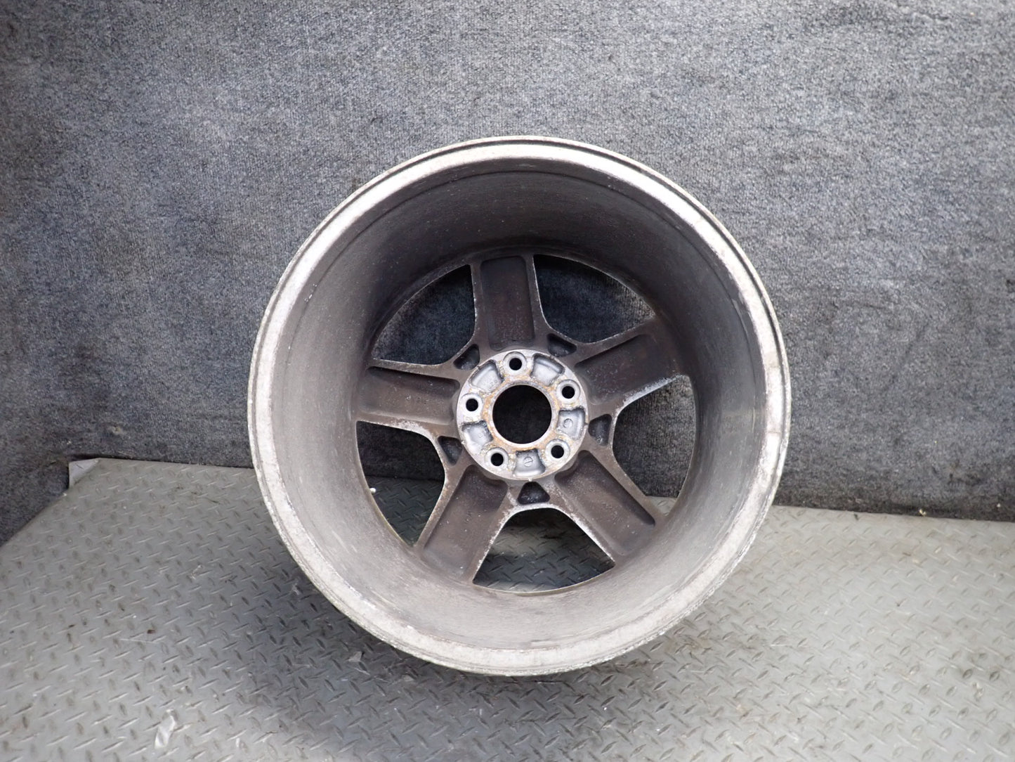 97-99 Chevrolet Corvette C5 Rear R18" Alloy Wheel Rim 18x9.5 ET61 OEM